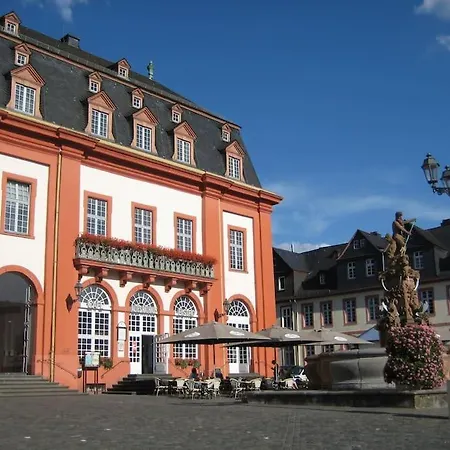 Kuenstler Ferienwohnung Am Weilburger Schloss, Marktplatz 9 Exterior photo