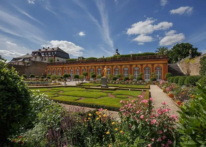 Kuenstler Ferienwohnung Am Weilburger Schloss, Marktplatz 9