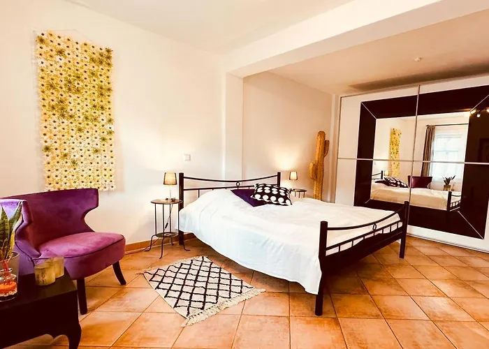 Kuenstler Ferienwohnung Am Weilburger Schloss, Marktplatz 9
