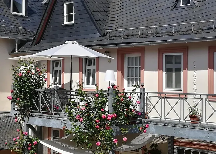 Kuenstler Ferienwohnung Am Weilburger Schloss, Marktplatz 9